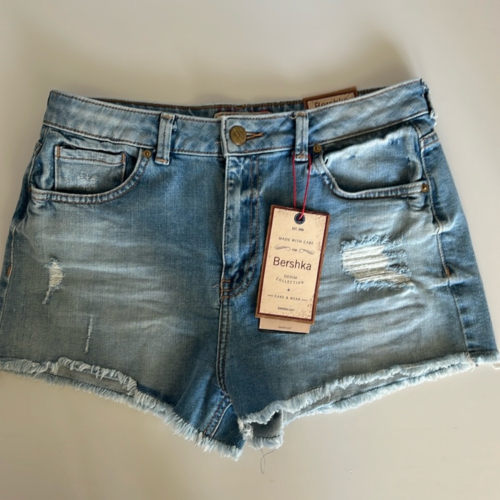 NWT- Bershka distressed denim shorts